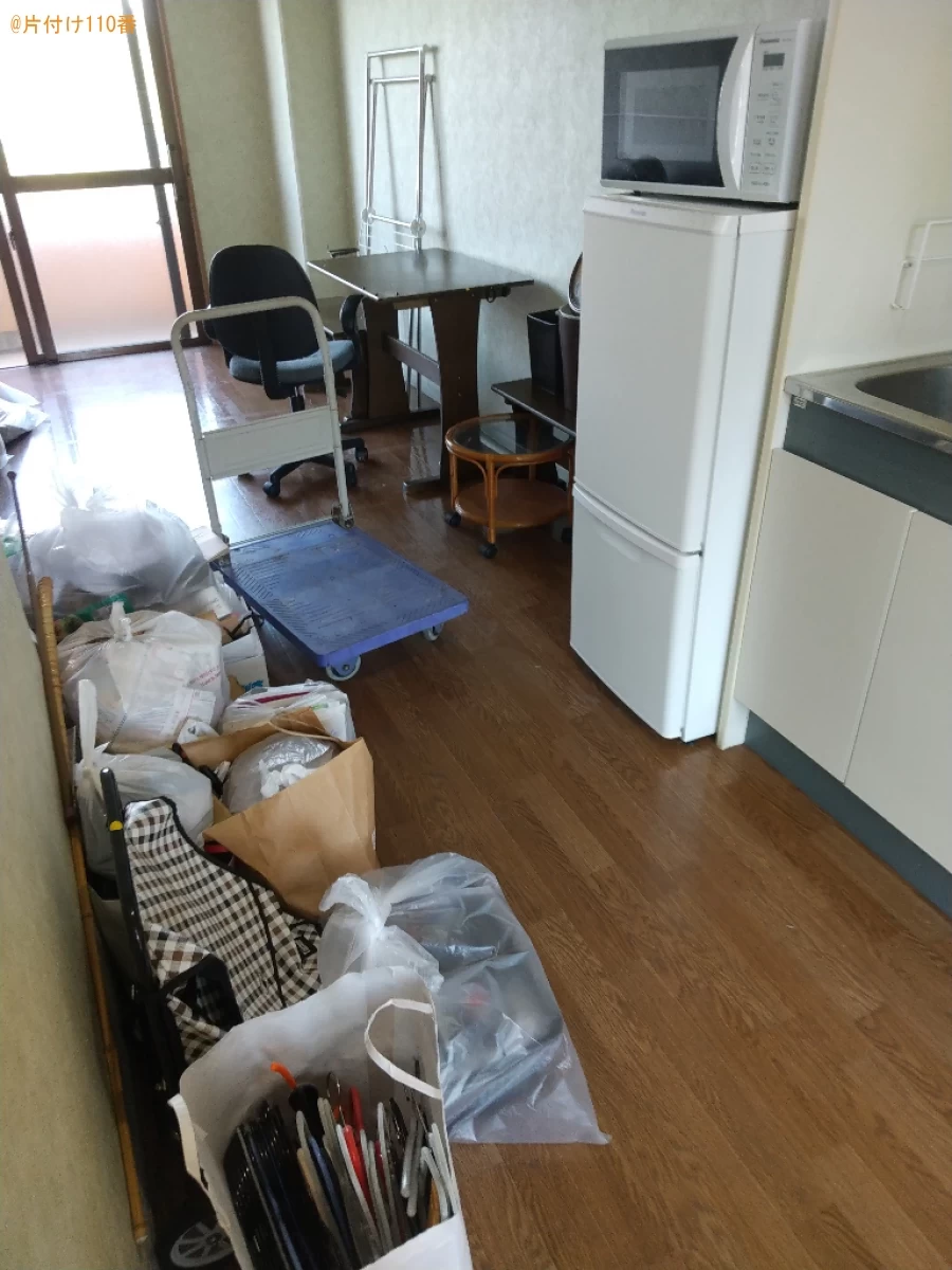 【福山市】冷蔵庫、二人用ダイニングテーブル、ローテーブル等の回収