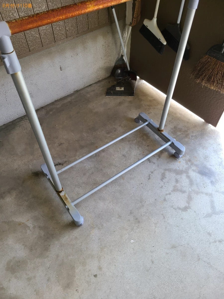 ハンガーラック、シングルベッド、布団の回収・処分ご依頼