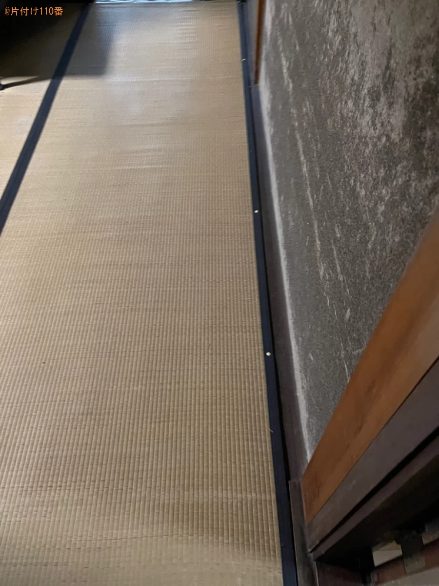 七段飾りの雛人形、ガラスケース入りの人形や羽子板等の回収・処分